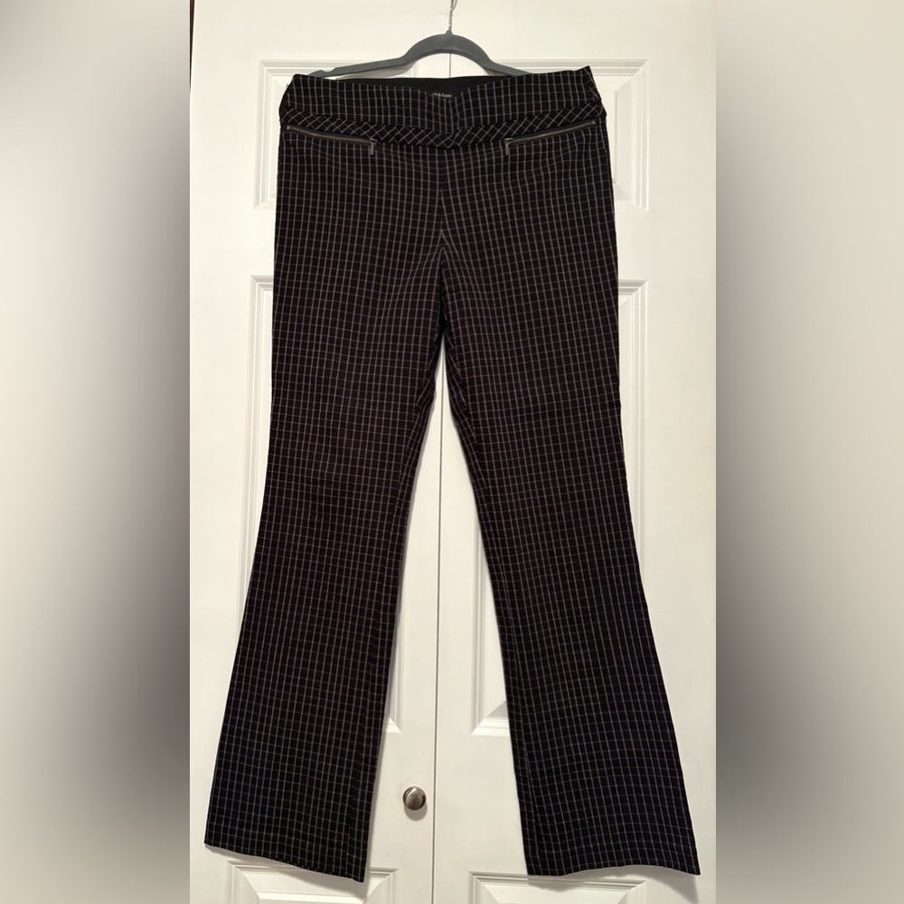 Violets & Roses Ruthy Zipper Detailed Print Bootcut Pant
